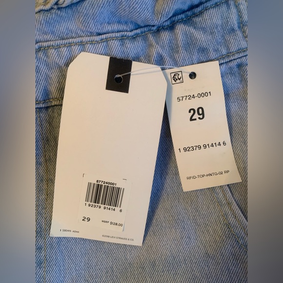 NEW!! Levis Premium Denim Overalls - size 29 light denim - Picture 14 of 15